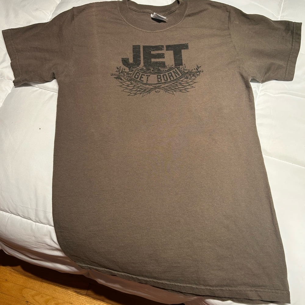 2 for $10 🎶 Jet concert t-shirt 🎤